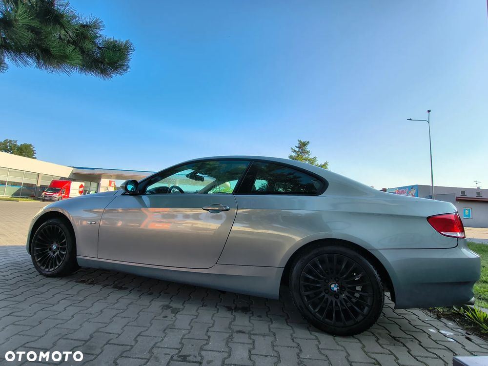 BMW Seria 3 320i - 6