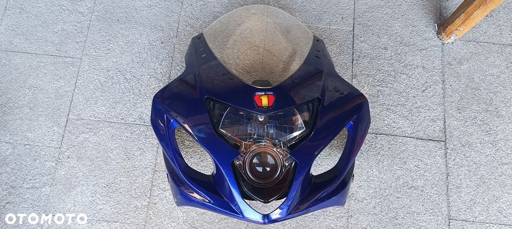SUZUKI GSXR K4 600 750 LAMPA PRZÓD REFLEKTOR CZASZA OWIEWKA szyba - 1