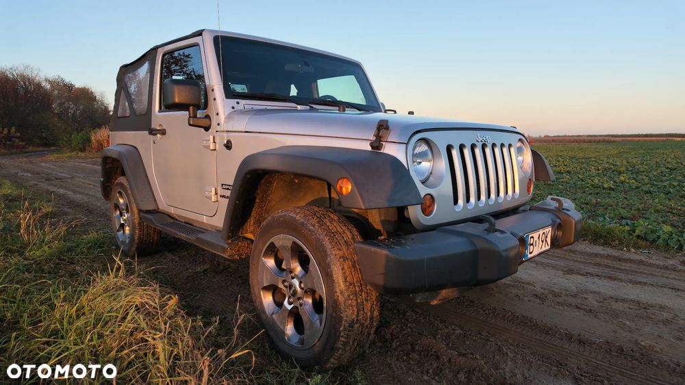 Jeep Wrangler 2011 photo 3