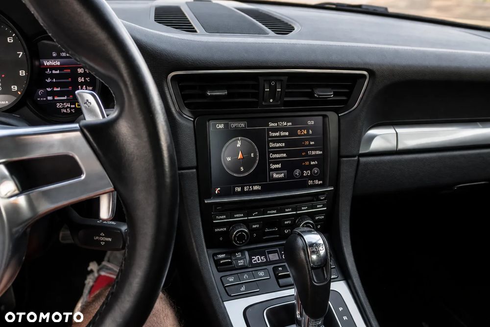 Porsche 911 Carrera PDK - 27