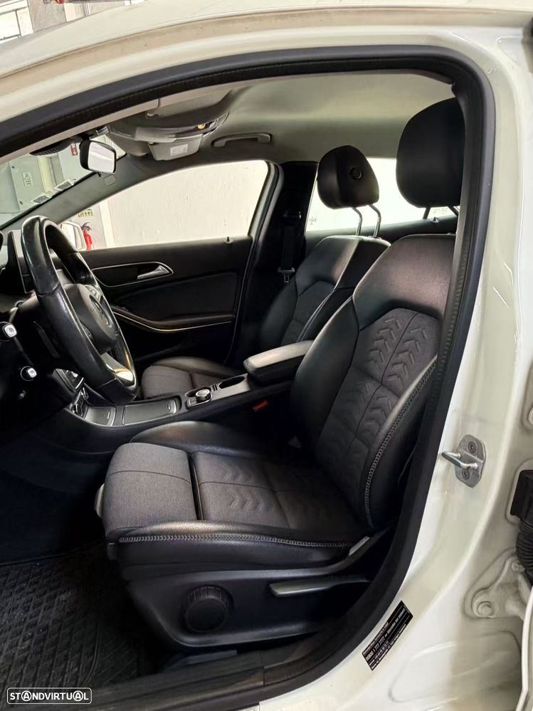 Mercedes-Benz GLA 180 (CDI) d 7G-DCT Urban - 13