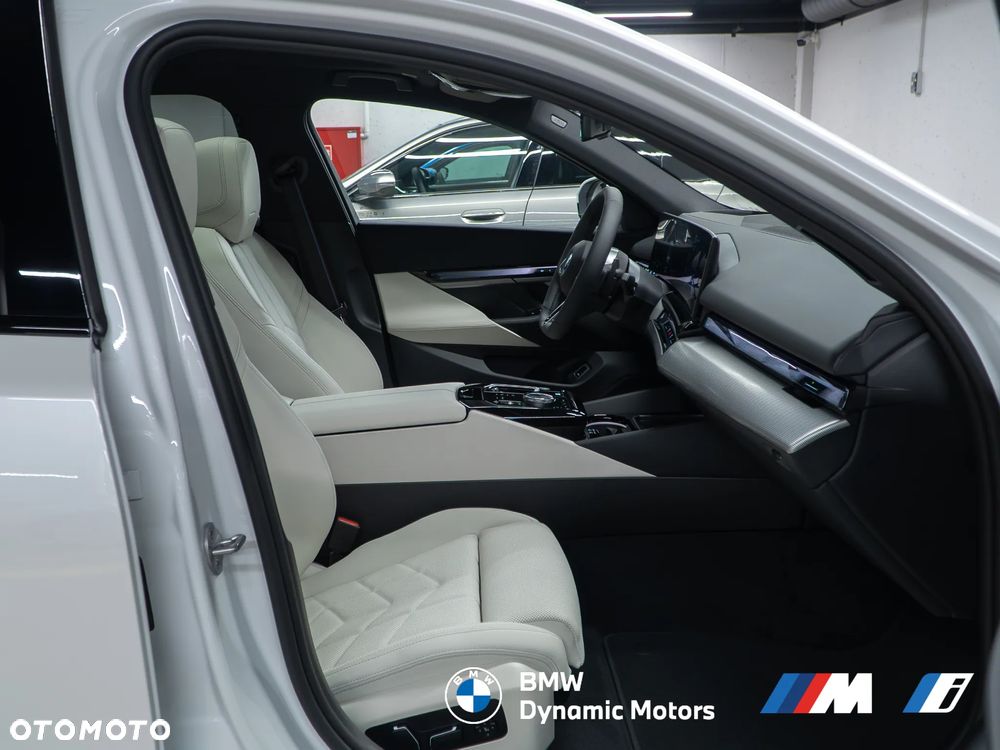 BMW Seria 5 530e xDrive PHEV M Sport - 21
