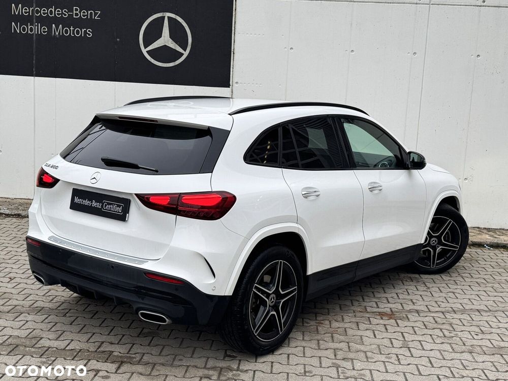 Mercedes-Benz GLA - 3