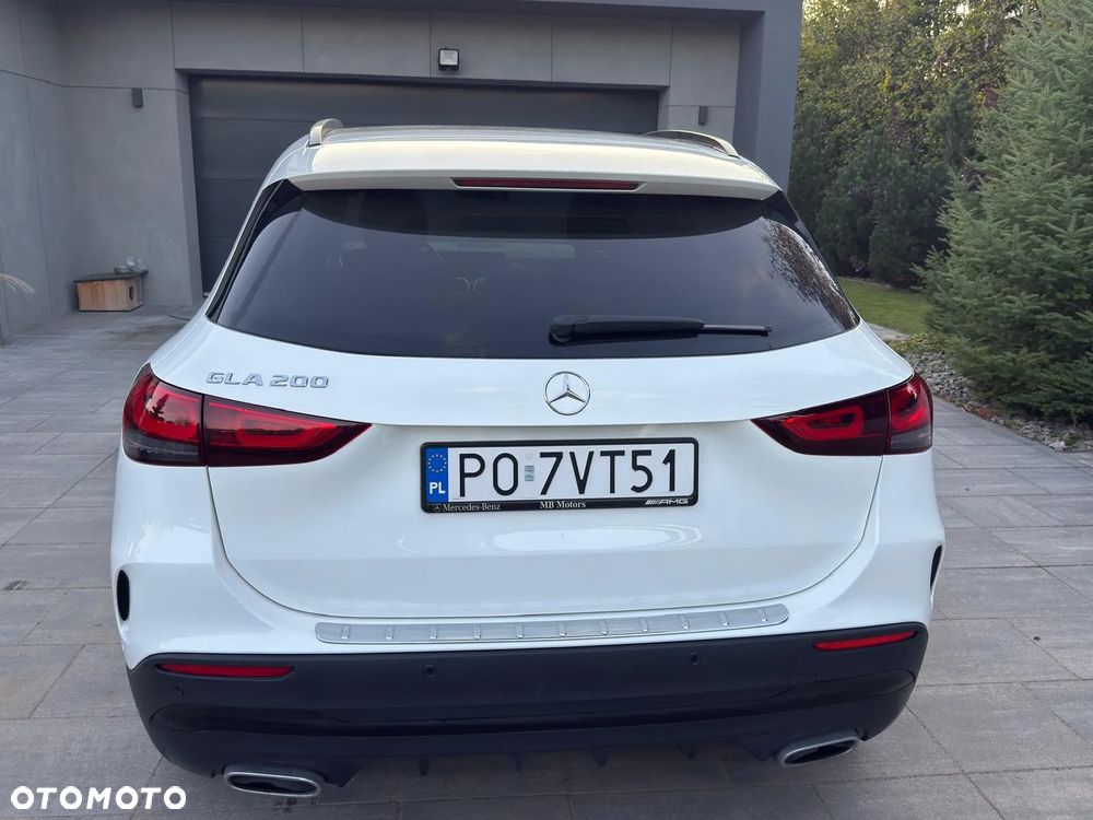 Mercedes-Benz GLA 200 AMG Line - 4