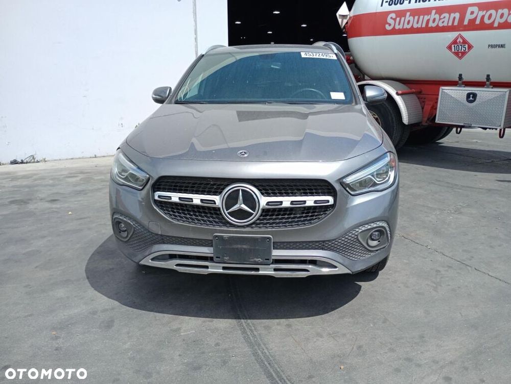 Mercedes-Benz GLA 250 8G-DCT - 22