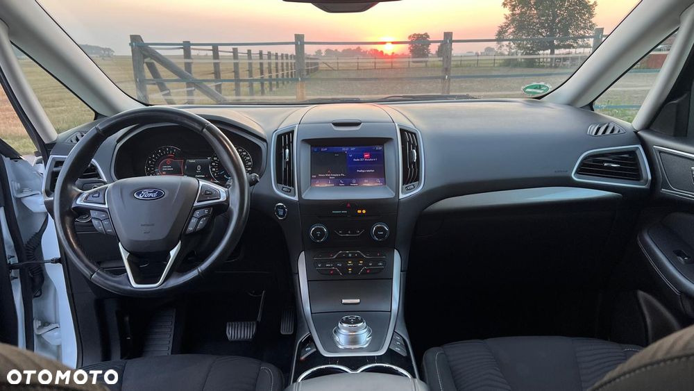 Ford S-Max - 19