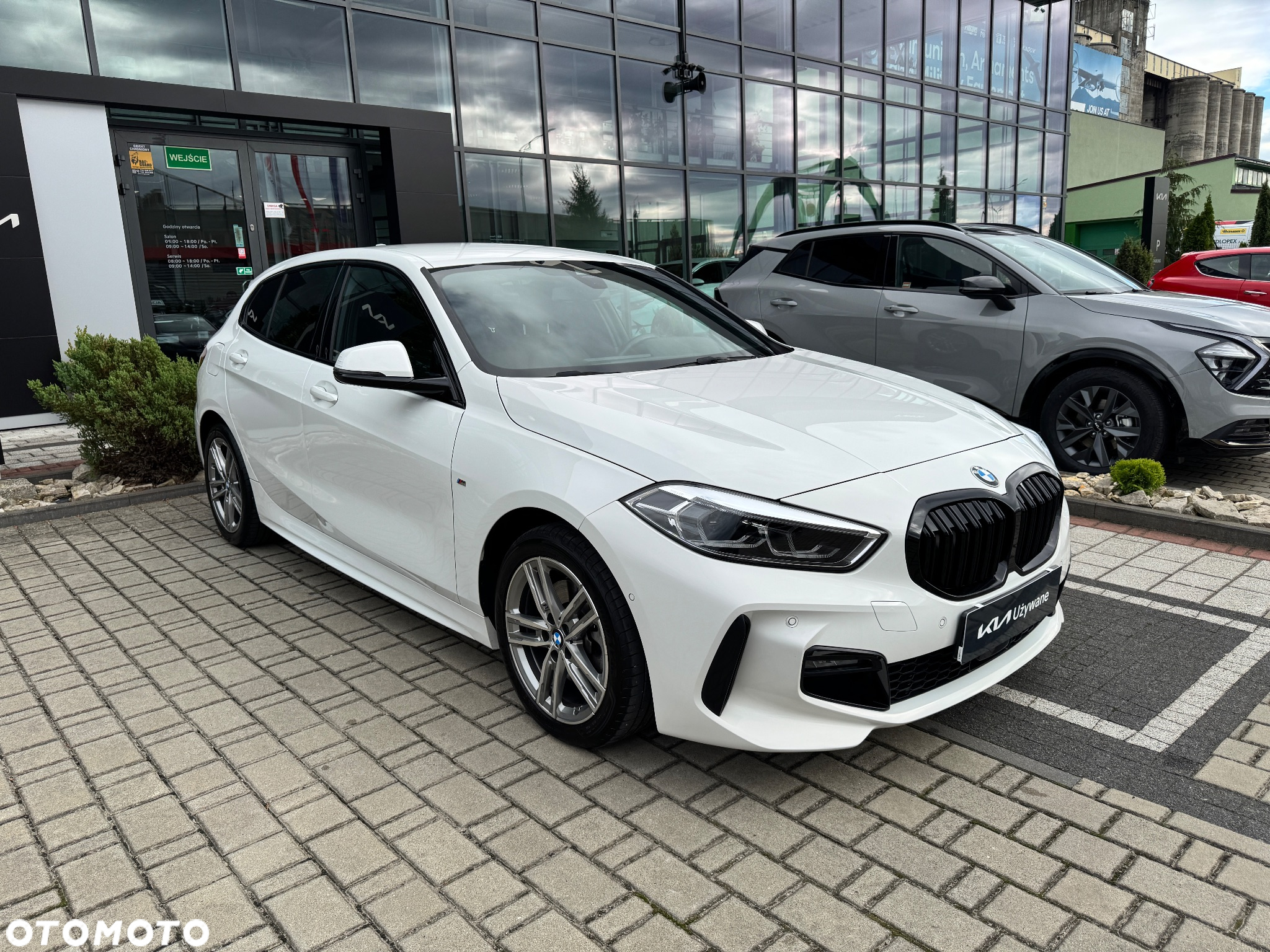 BMW Seria 1 118i M Sport - 4