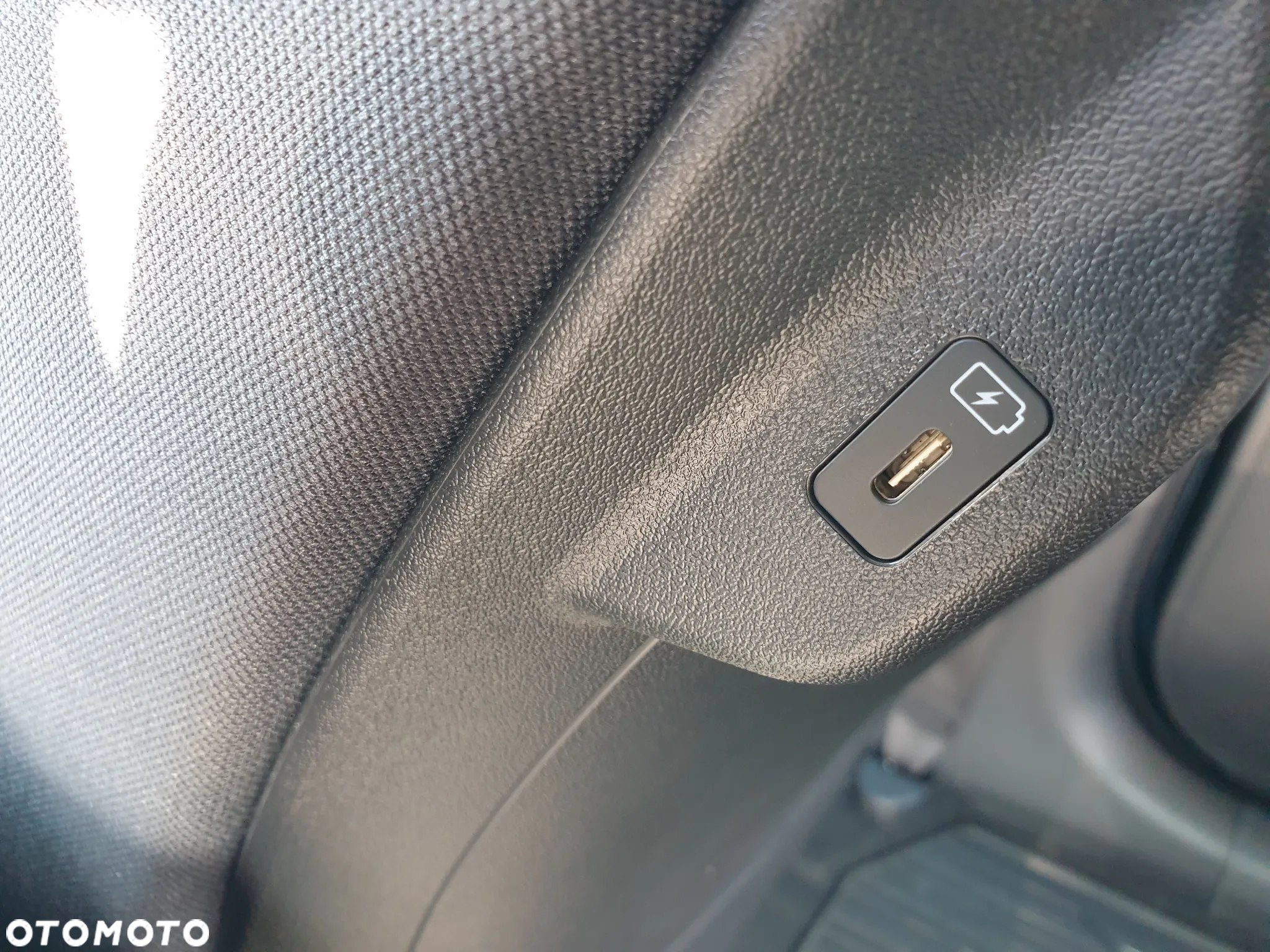 Kia Niro e-Niro 64kWh M - 27