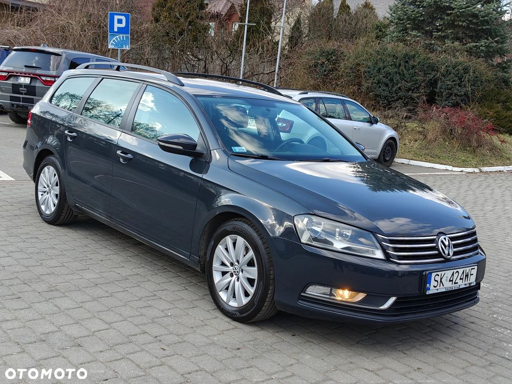 Volkswagen Passat 1.6 TDI Comfortline - 11
