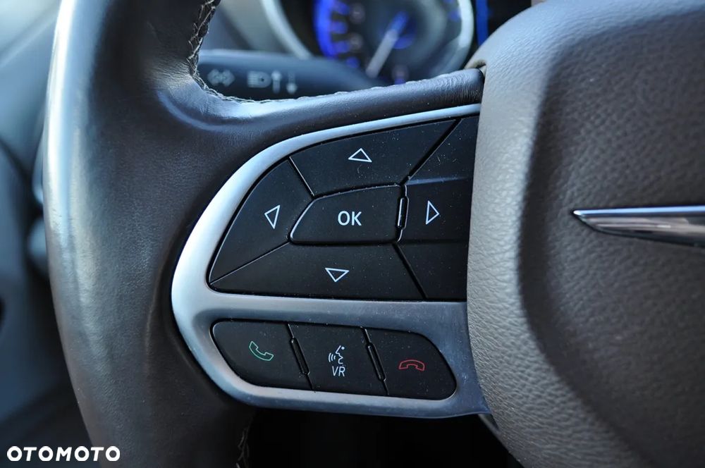 Chrysler Pacifica - 37
