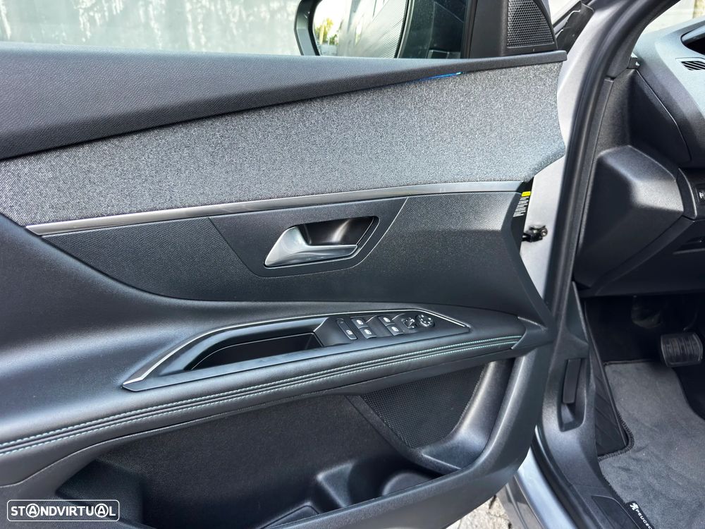 Peugeot 3008 1.6 Hybrid4 Allure Pack e-EAT8 - 14