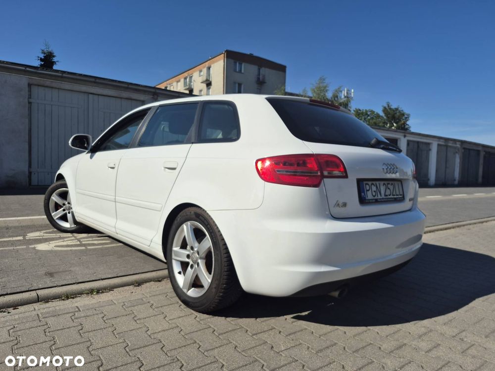 Audi A3 Sportback - 4