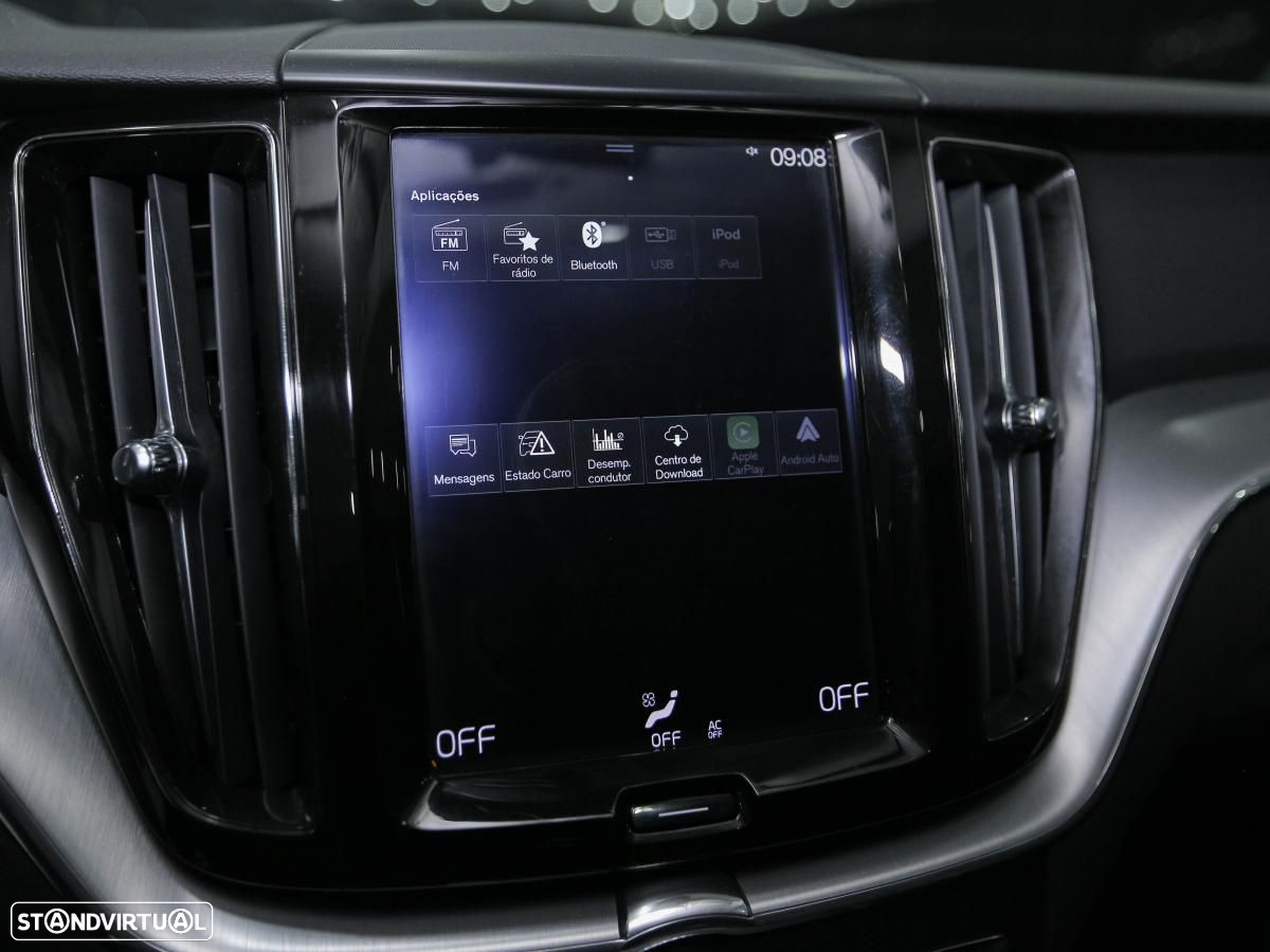Volvo XC 60 2.0 T8 PHEV Momentum AWD - 26