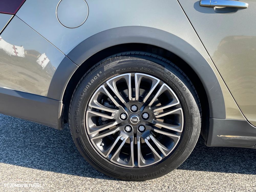 Opel Insignia Country Tourer 2.0 CDTi AWD S/S - 10