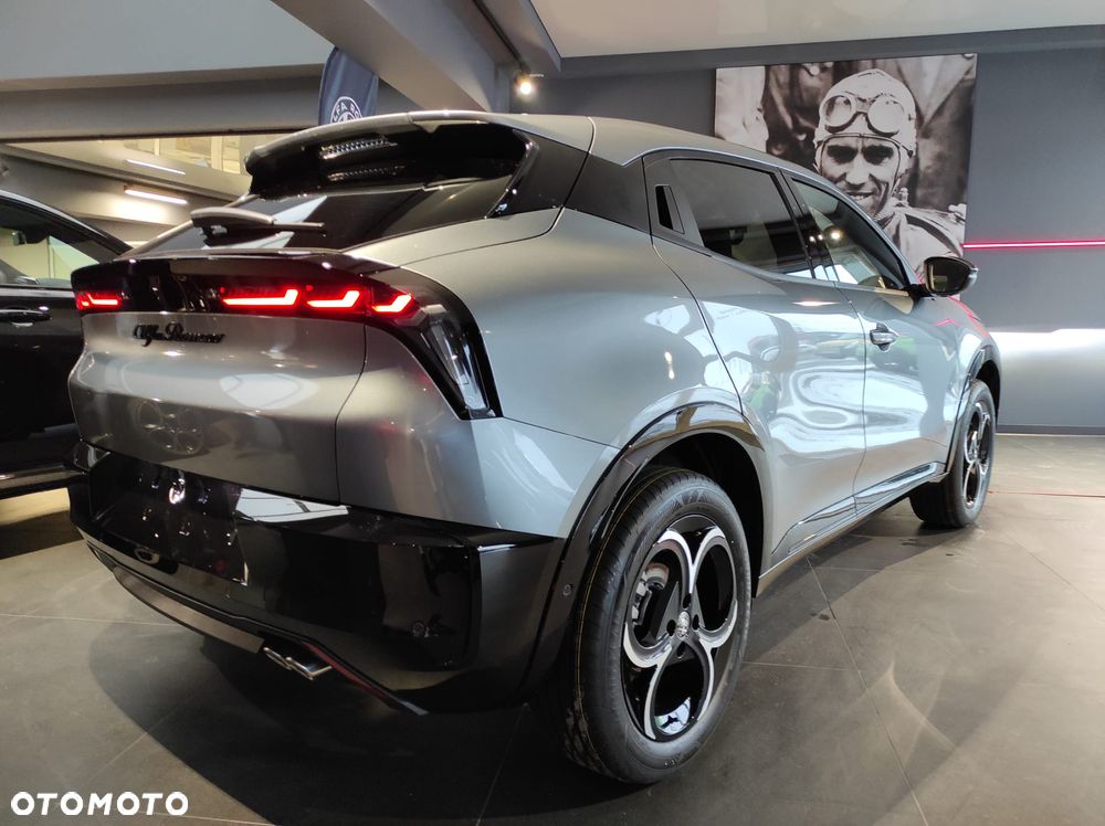 Alfa Romeo Junior 1.2 mHEV Ti eDCT - 4