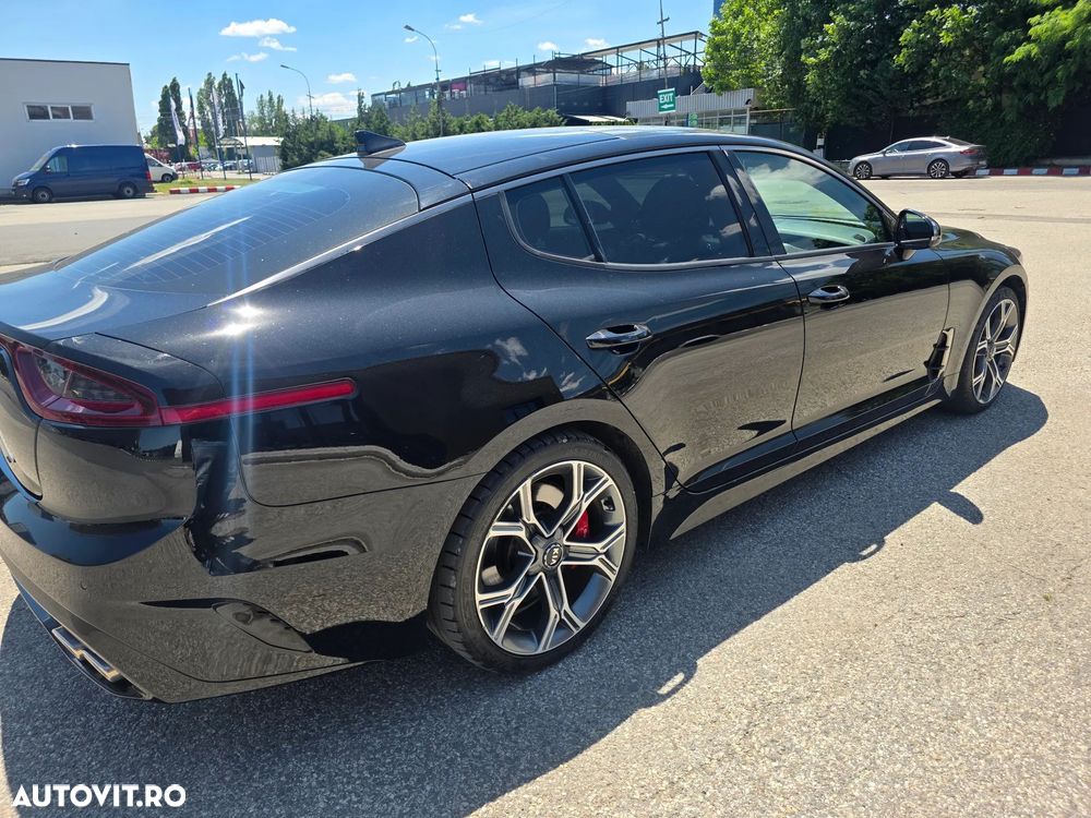 Kia Stinger - 7