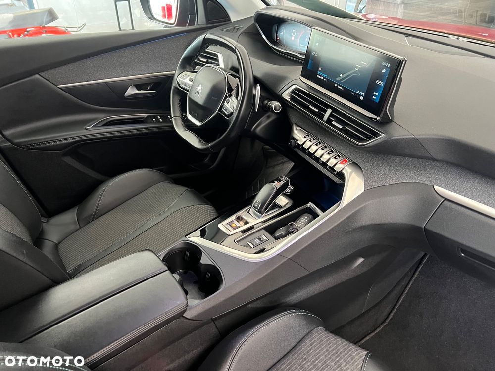 Peugeot 3008 1.2 PureTech Active S&S EAT8 - 29