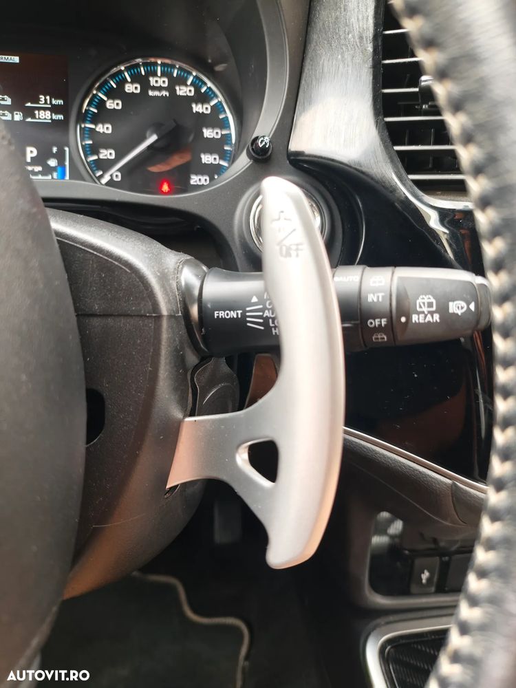 Mitsubishi Outlander PHEV 2.4 L 4X4 Instyle+ - 23