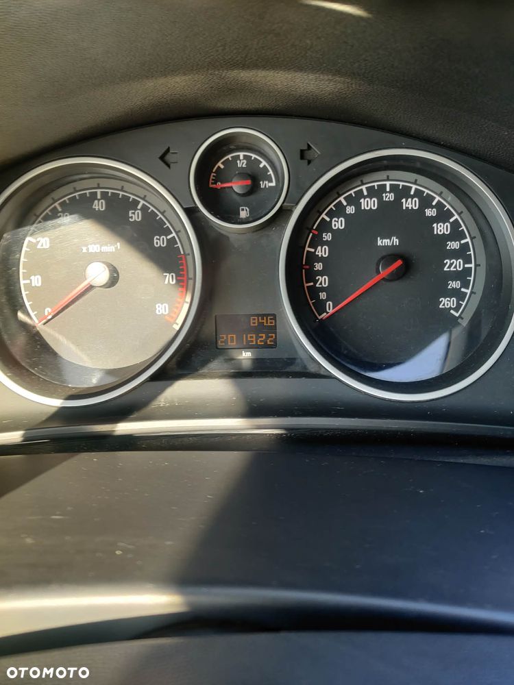 Opel Astra 1.4 Innovation 110 Jahre - 16
