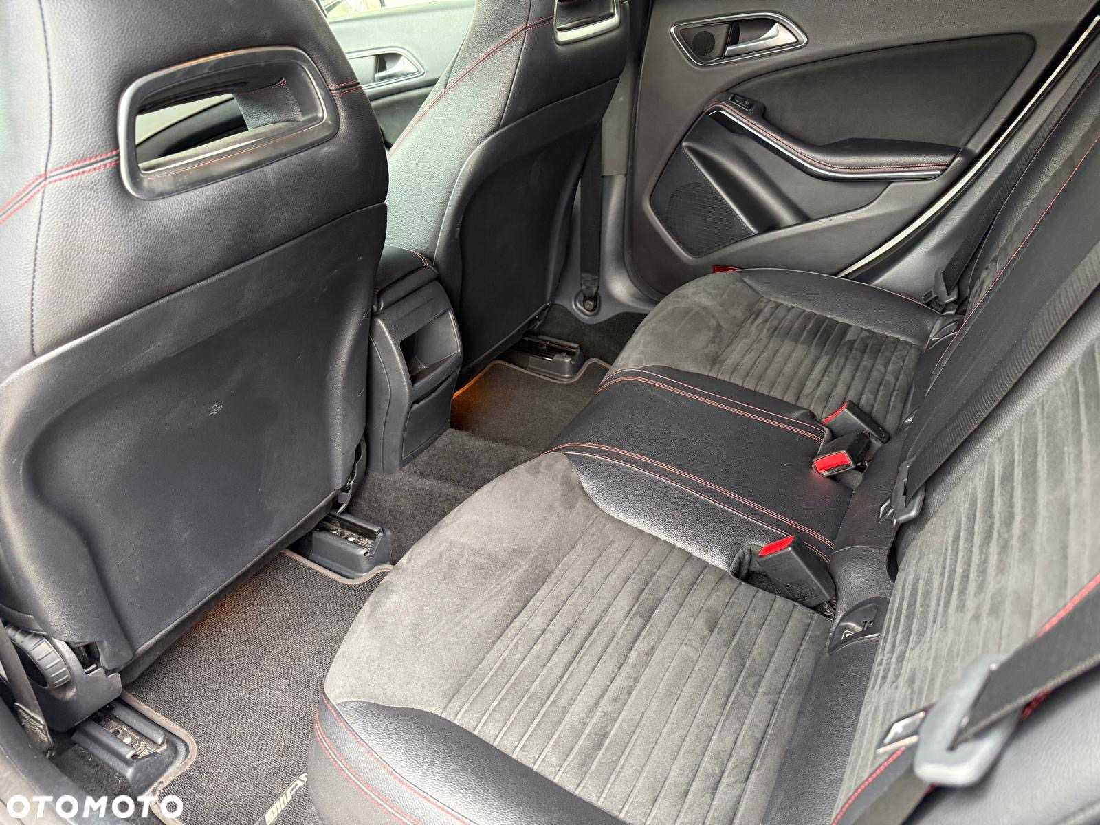 Mercedes-Benz CLA 200 7G-DCT AMG Line - 15