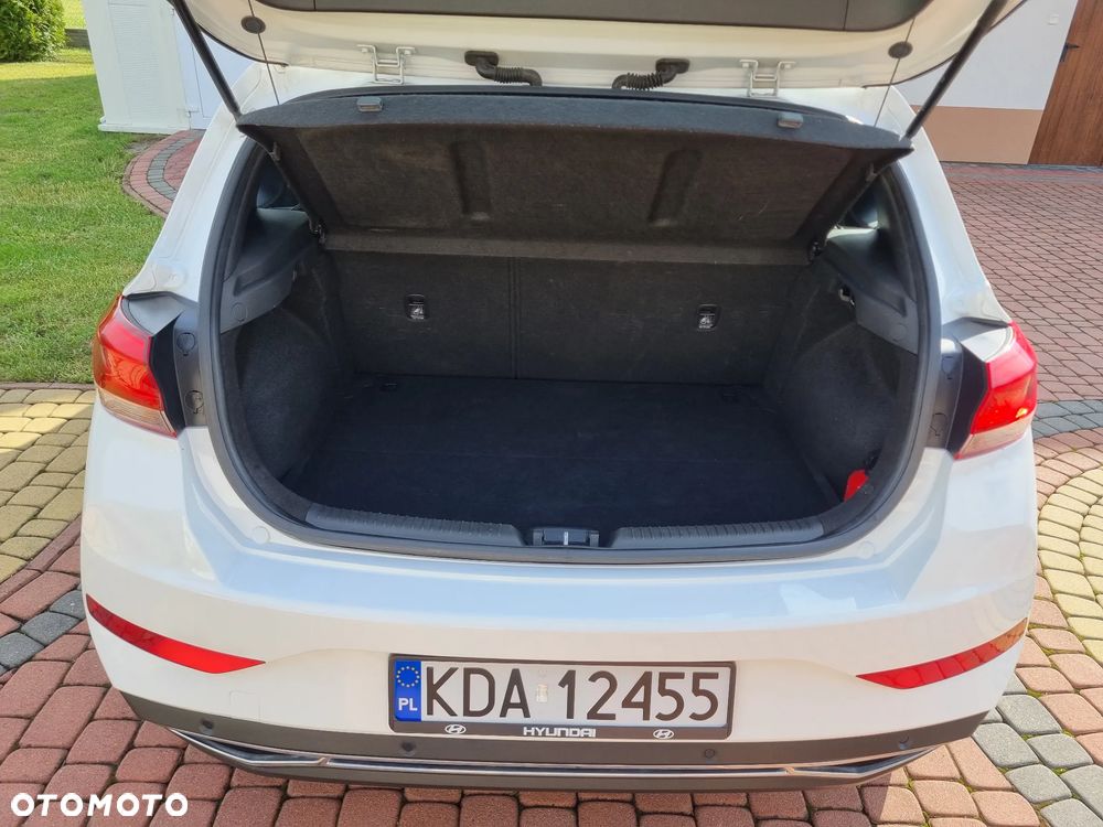 Hyundai i30 1.5 DPI Classic + - 20