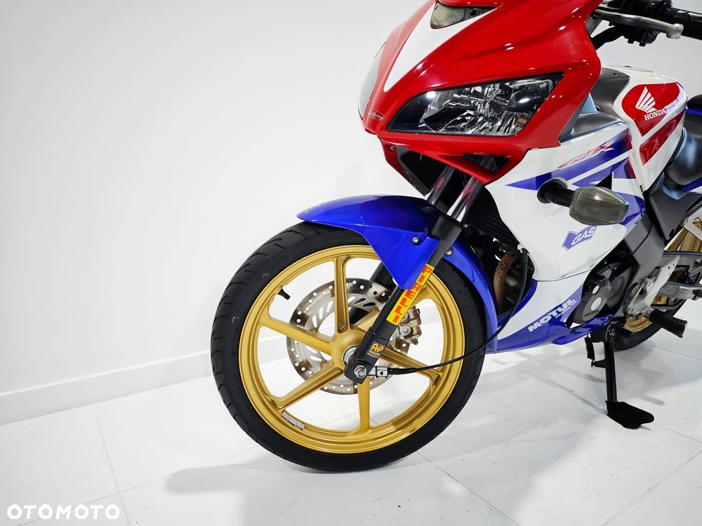 Honda CBR - 9