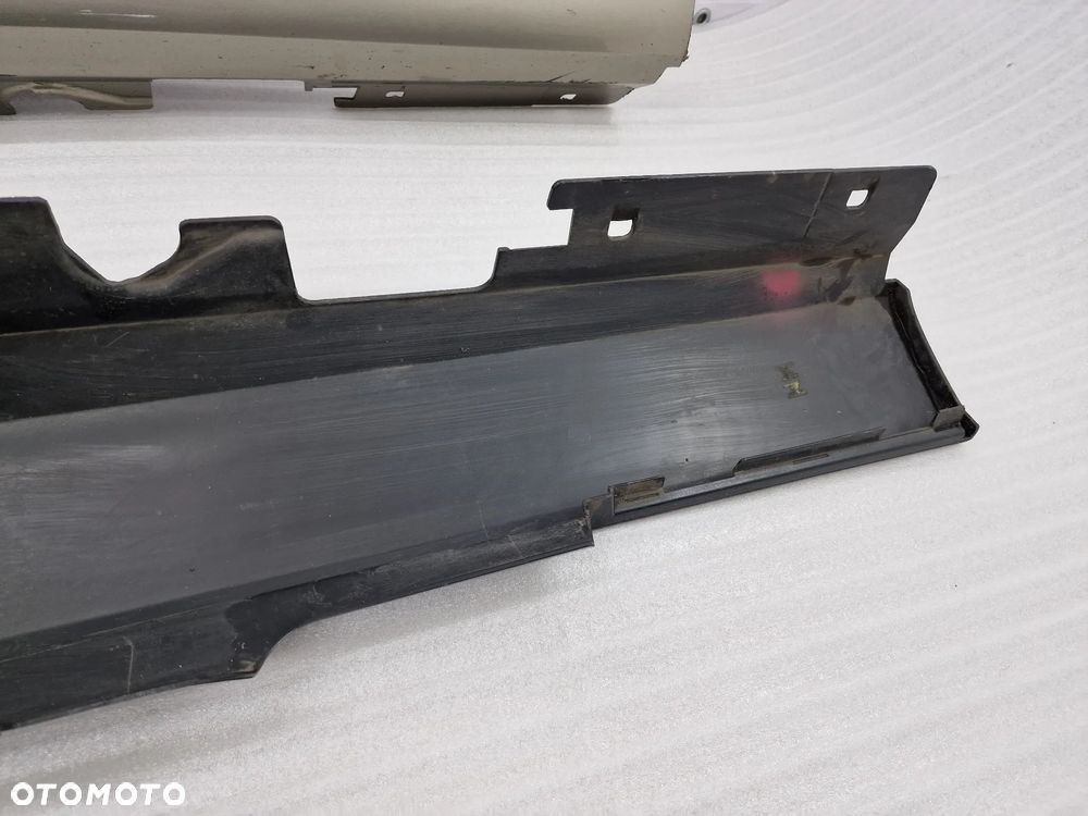 BMW E92 / E93 06- PRAWA LISTWA PROGOWA / NAKŁADKA PROGU , NR 51777130874 , NR AUKCJI PR263 - 10
