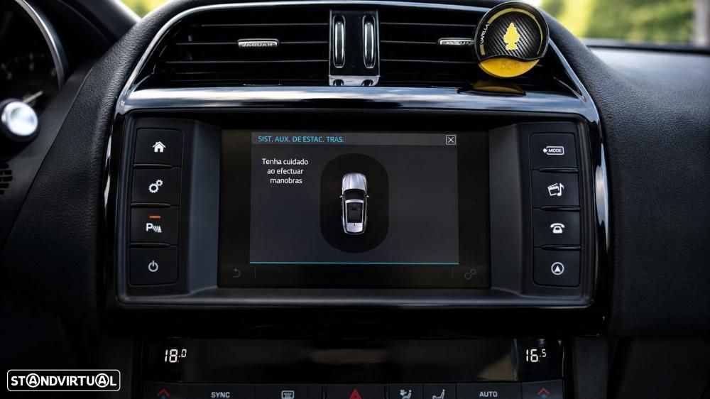 Jaguar F-Pace 20d Prestige - 22