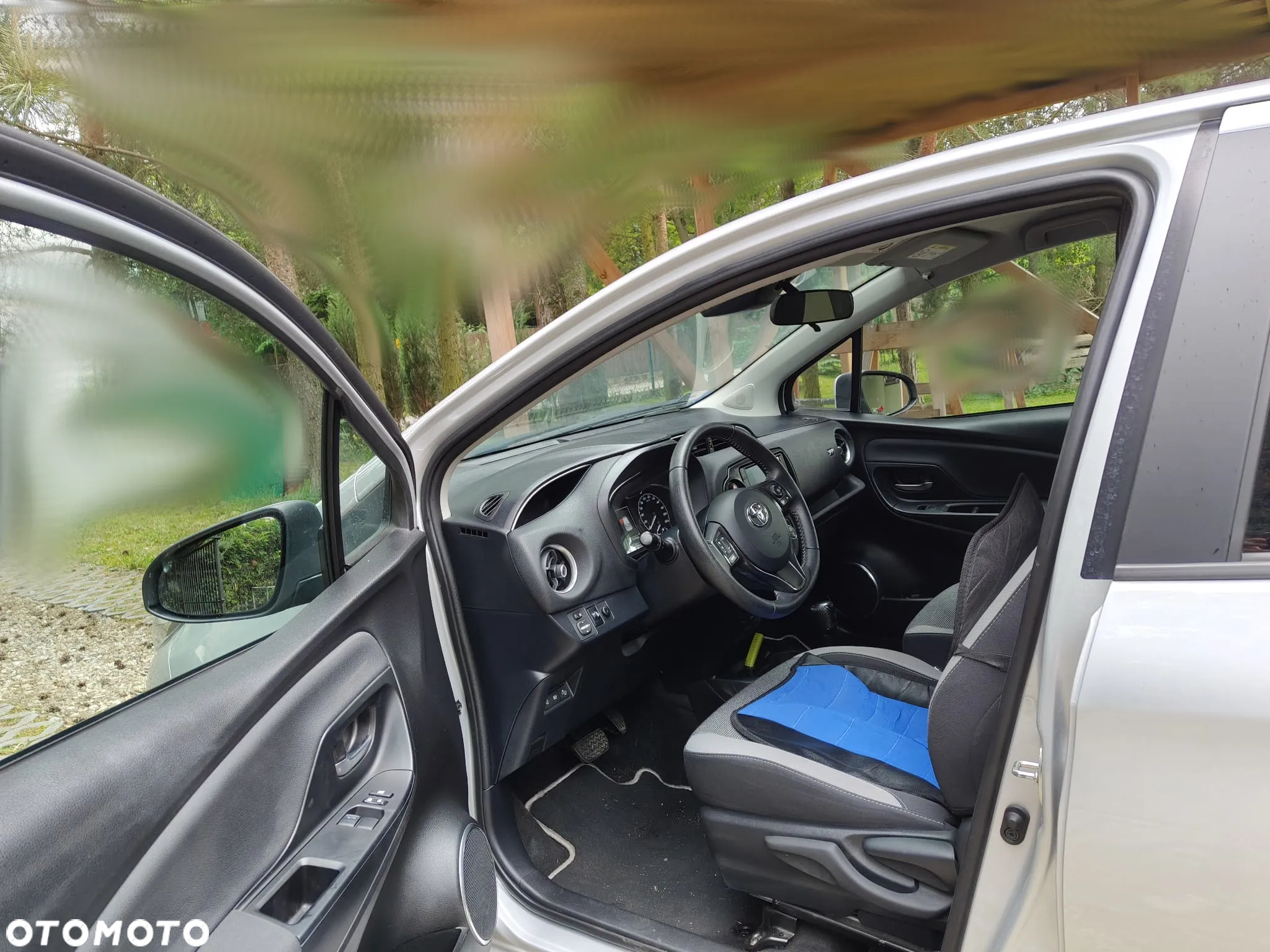 Toyota Yaris Hybrid 100 Premium - 6