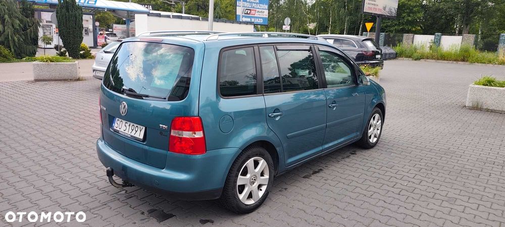 Volkswagen Touran - 3