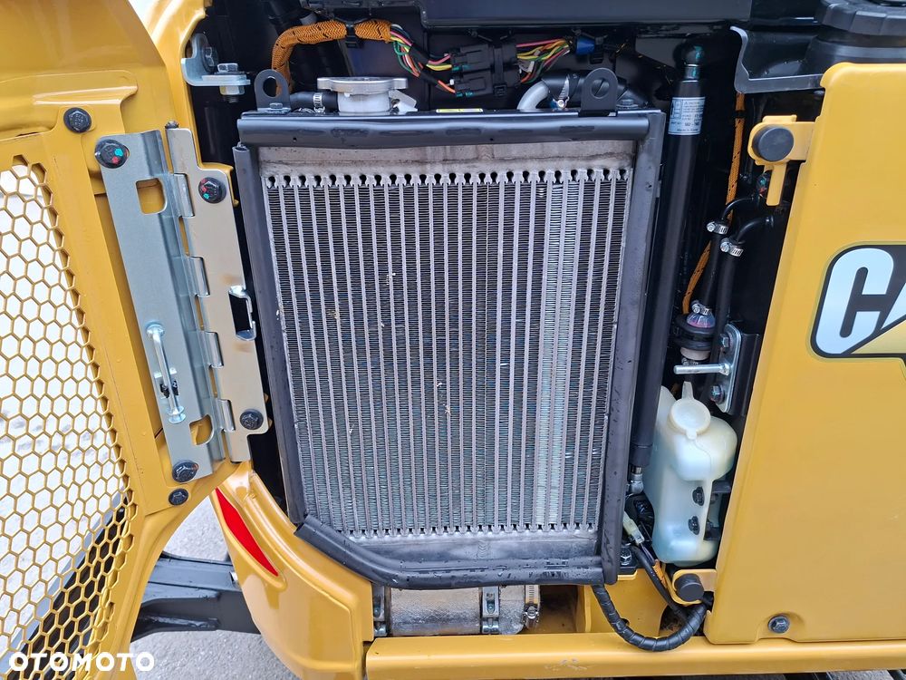 Caterpillar 301.8 05A Powertilt klimatyzacja radio - 29
