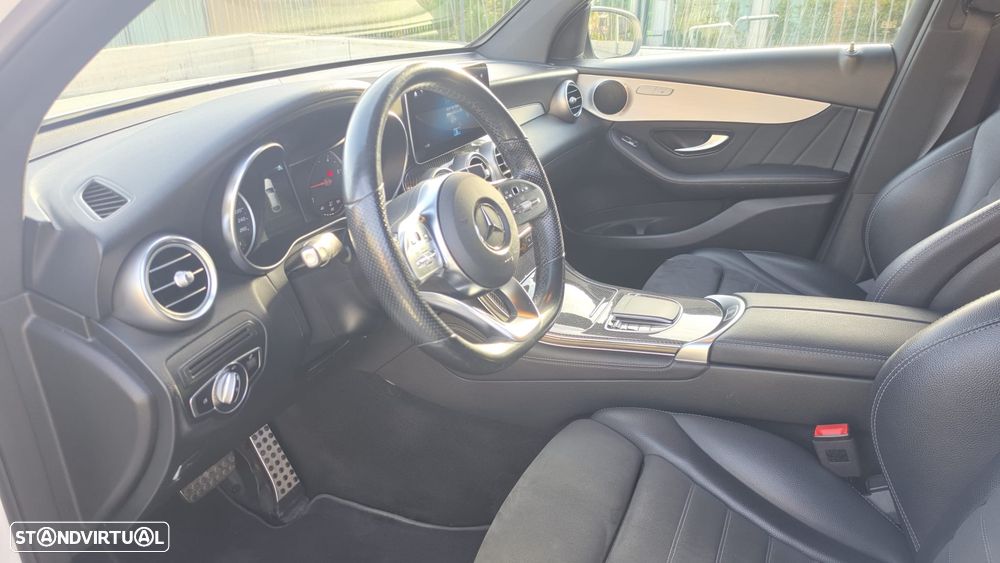 Mercedes-Benz GLC 220 d Coupe 4Matic 9G-TRONIC AMG Line - 23