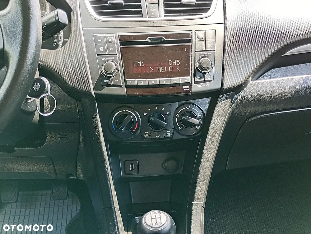 Suzuki Swift 1.2 4x4 Club - 28