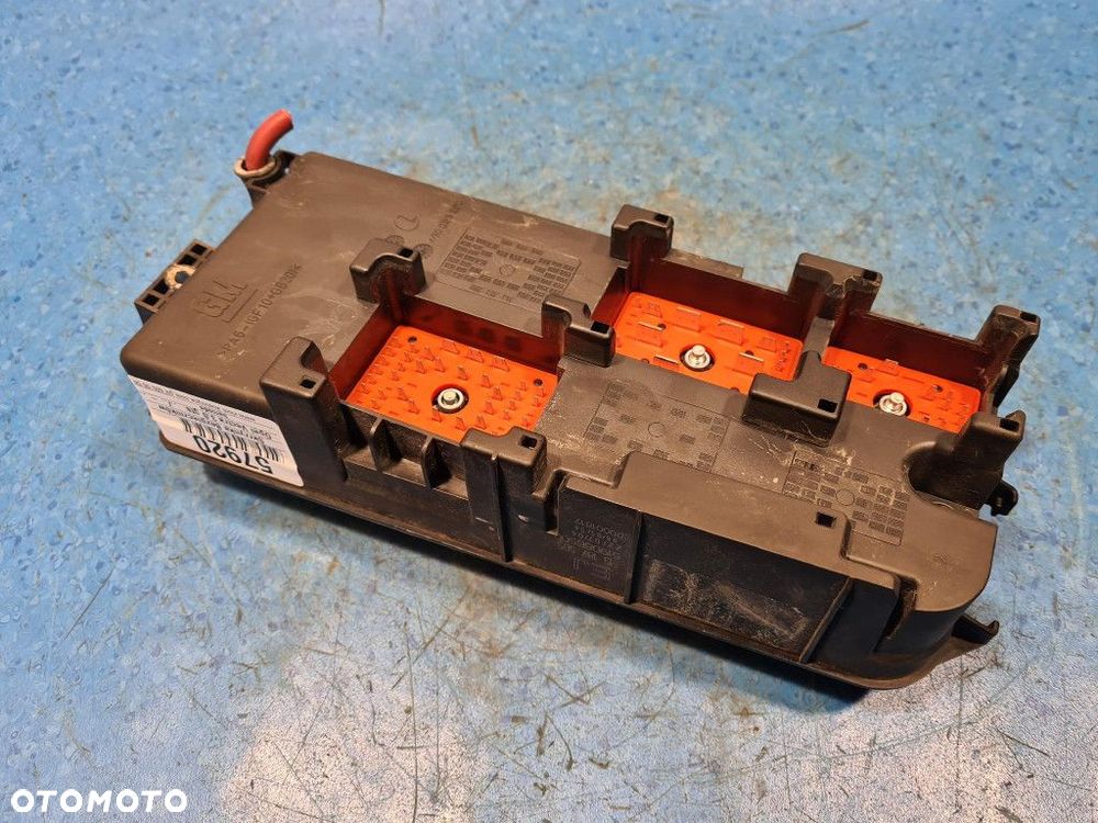 OPEL VECTRA C 3.0 GTS SKRZYNKA BEZPIECZNIKÓW 13187505 --- - 12