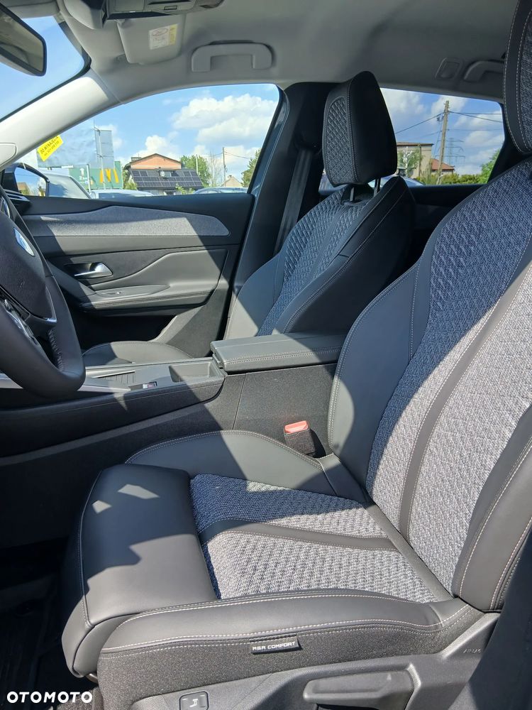 Peugeot 308 - 8