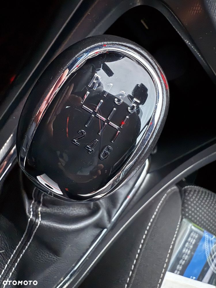 Opel Astra 2.0 CDTI DPF Design Edition - 29