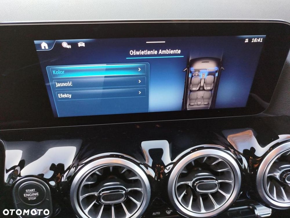 Mercedes-Benz GLA - 23