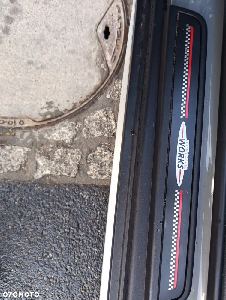 MINI Countryman Cooper SE ALL4 John Cooper Works Trim - 4