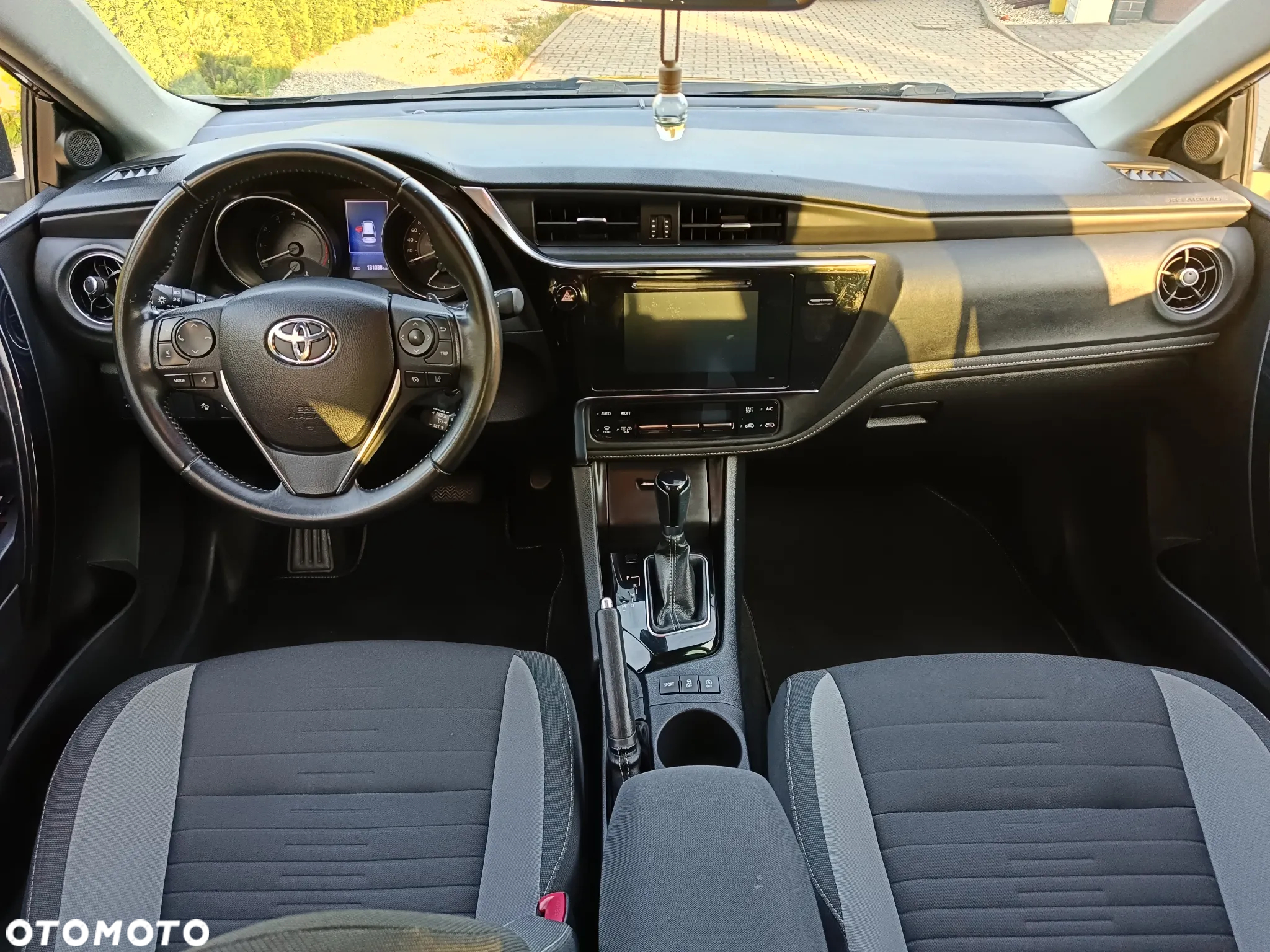 Toyota Auris 1.2 T Premium MS - 11