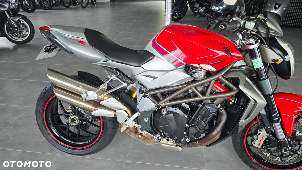 MV AGUSTA Brutale - 32