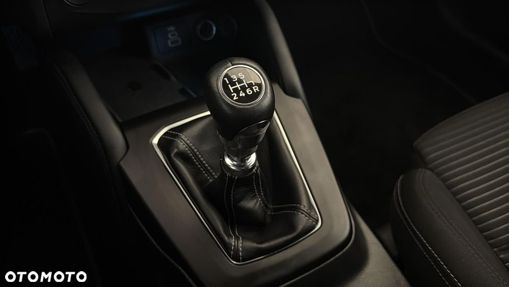 Ford Focus 1.0 EcoBoost mHEV Titanium X - 19