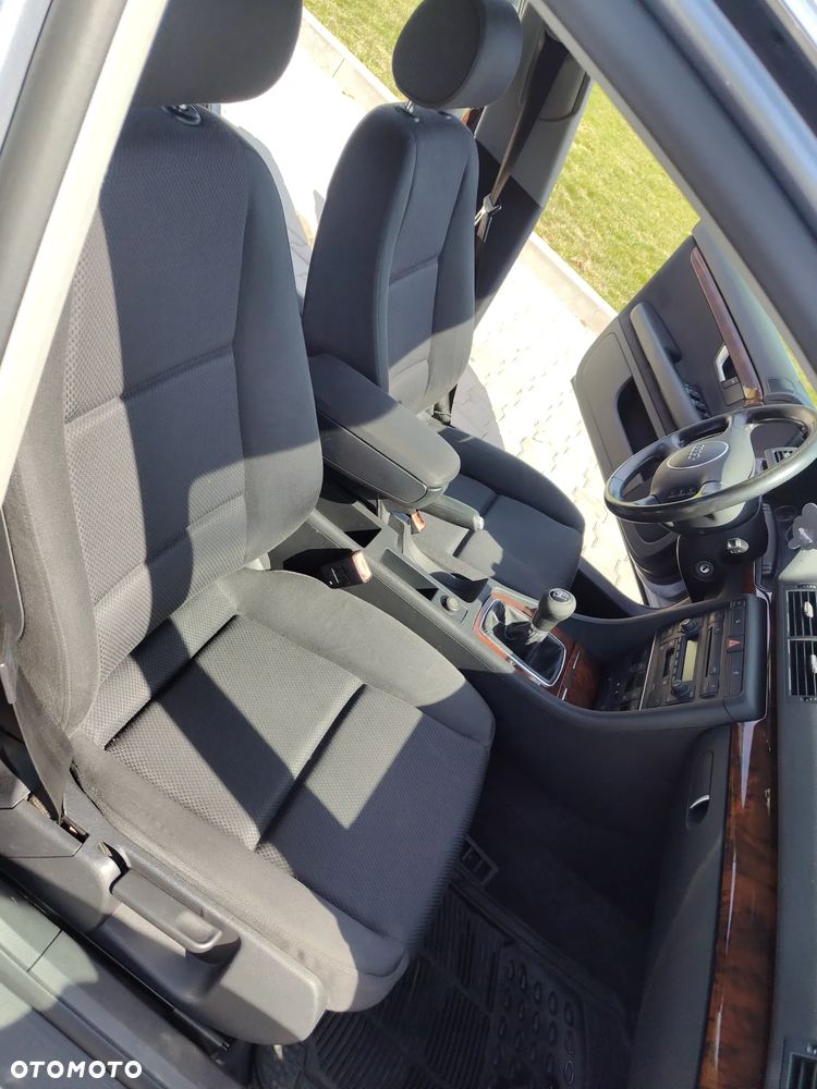 Audi A4 Limousine - 13