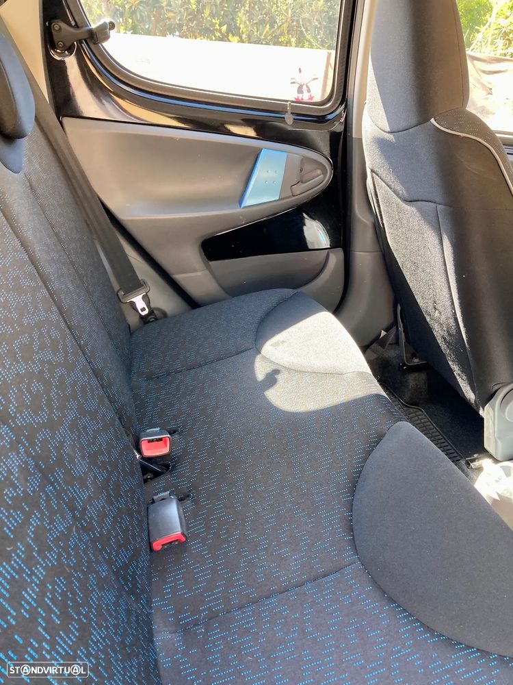 Peugeot 107 1.0 Urban Style - 11