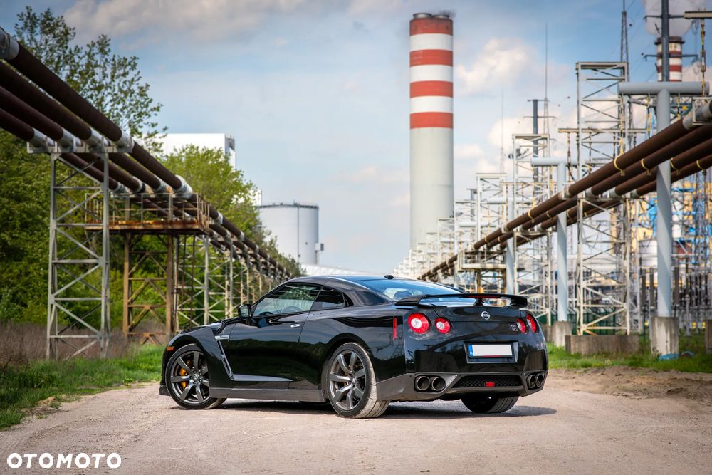 Nissan GT-R Black Edition - 8