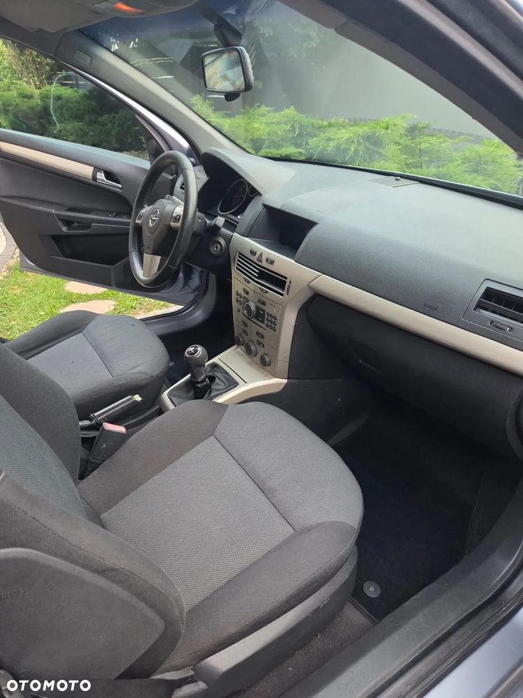 Opel Astra III 1.7 CDTI Cosmo - 10