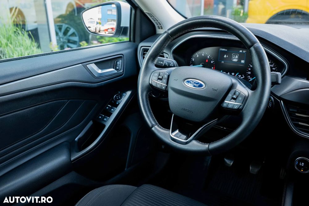 Ford Focus 1.0 EcoBoost Titanium Business - 13