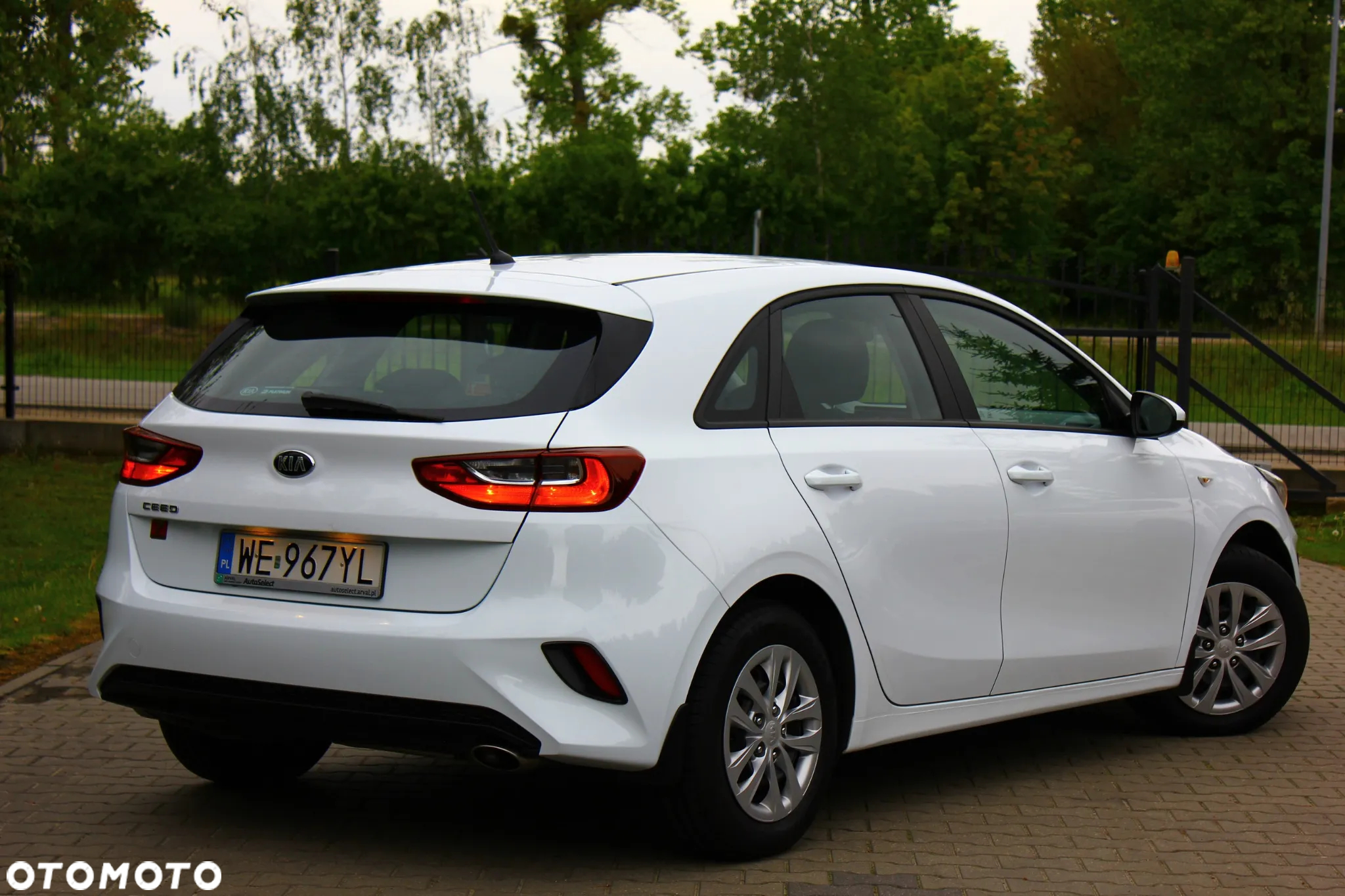 Kia Ceed 1.6 CRDi SCR S - 11