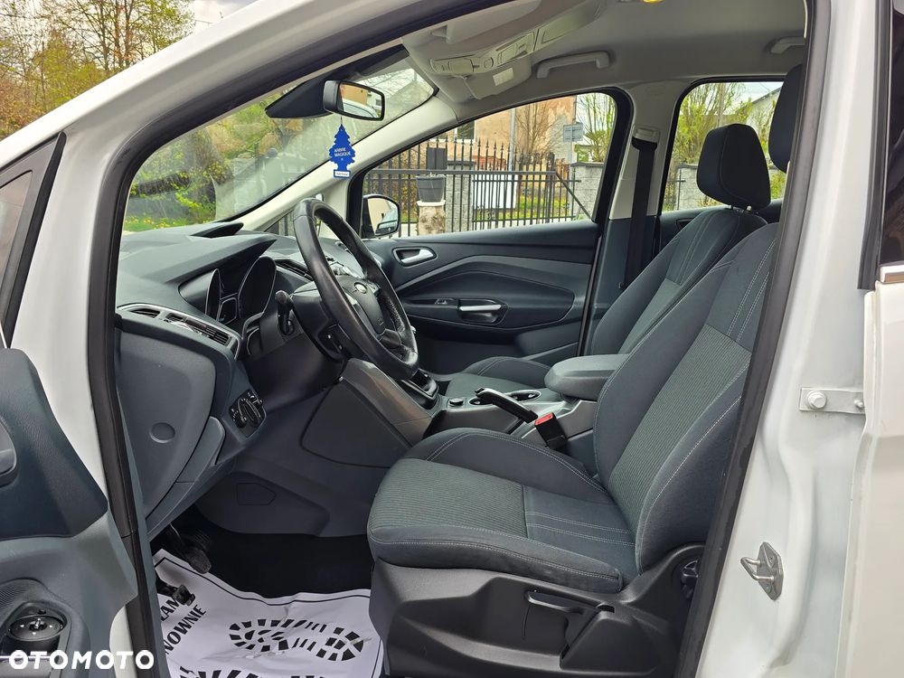 Ford C-MAX 1.6 TDCi Start-Stop-System Titanium - 24