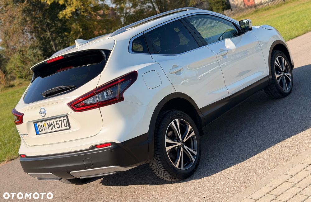 Nissan Qashqai 1.3 DIG-T N-Connecta DCT - 9