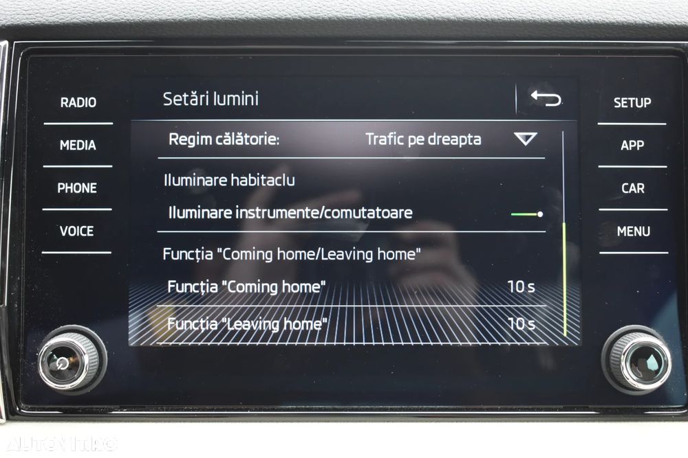 Skoda Karoq 2.0 TDI SCR 4x4 DSG Style - 25